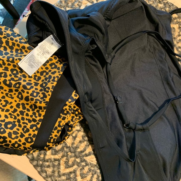 Old navy Women’s swim bottoms and swim top - brand new never worn - Picture 7 of 7